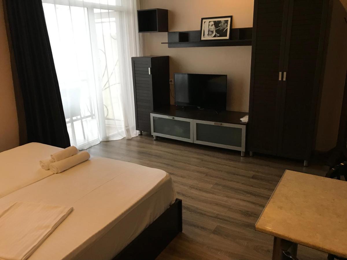 Apartment In Batumi Mgzavrebi ภายนอก รูปภาพ